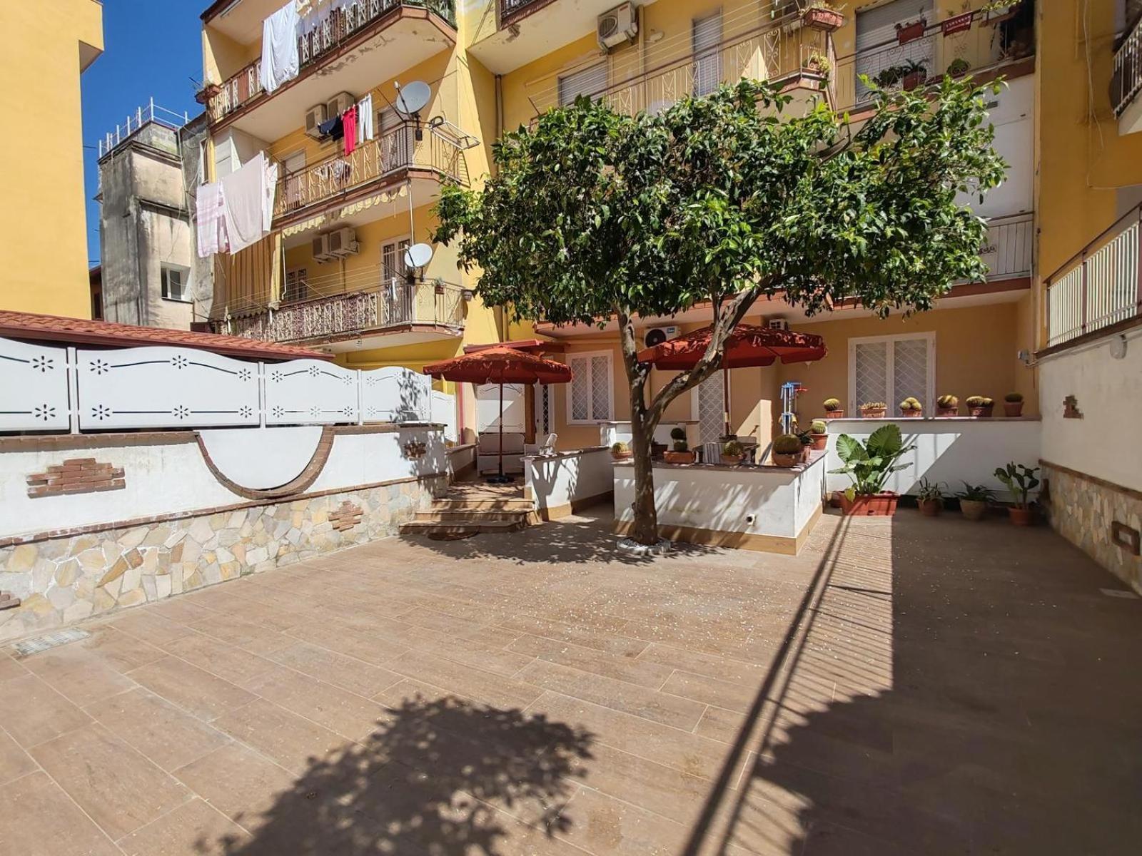 Double Free Parking Anna Verra Cottage Marano di Napoli Экстерьер фото