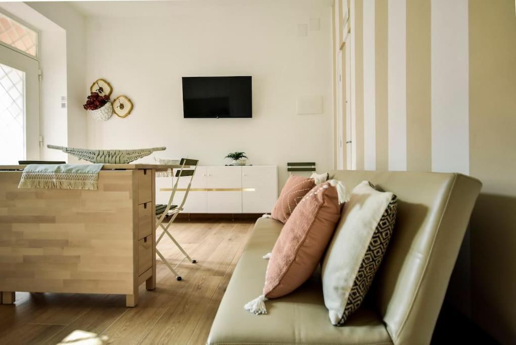 Double Free Parking Anna Verra Cottage Marano di Napoli Экстерьер фото